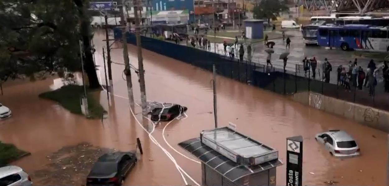 Chuvas em SP Agora: Previsão faz Alerta para Alagamentos