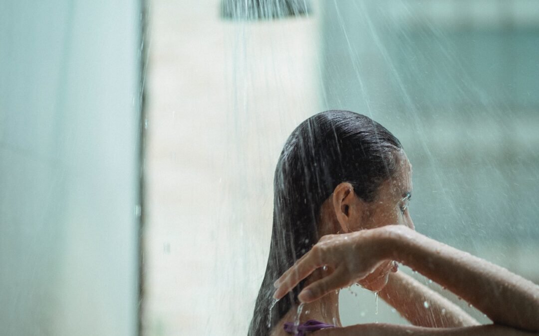 Como desentupir o ralo do banheiro em 3 passos